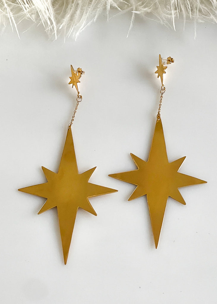 pair of Twinkler drop earrings in gold color