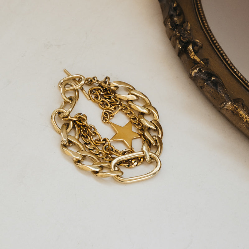 Orion. Handmade gold chain bracelet, consisting of three different chains and a star \Χειροποίητο Βραχιόλι Orion Χρυσό