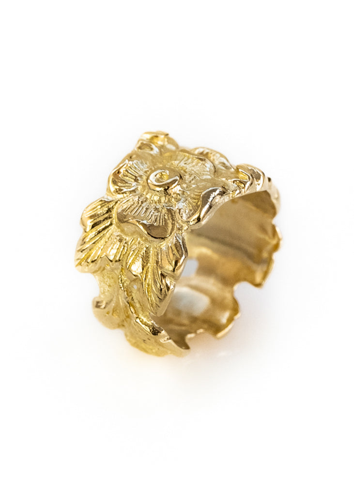 Hyppolyta. Handmade, gold ring, with embossed flowers all around it