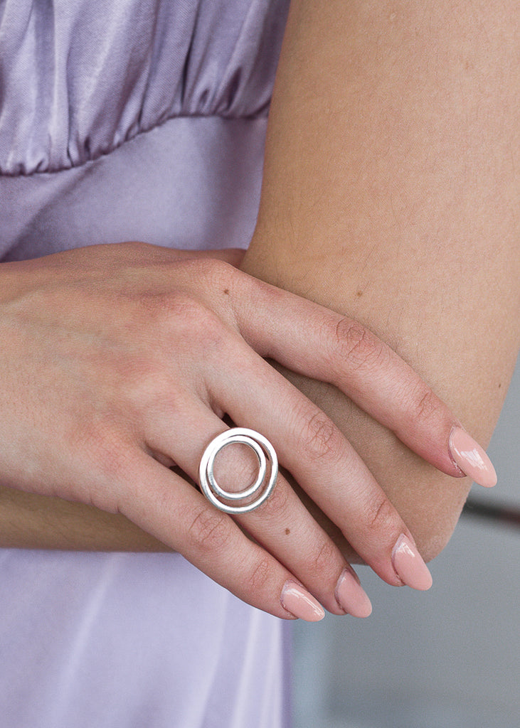 close-up model, with karma ring-silver 