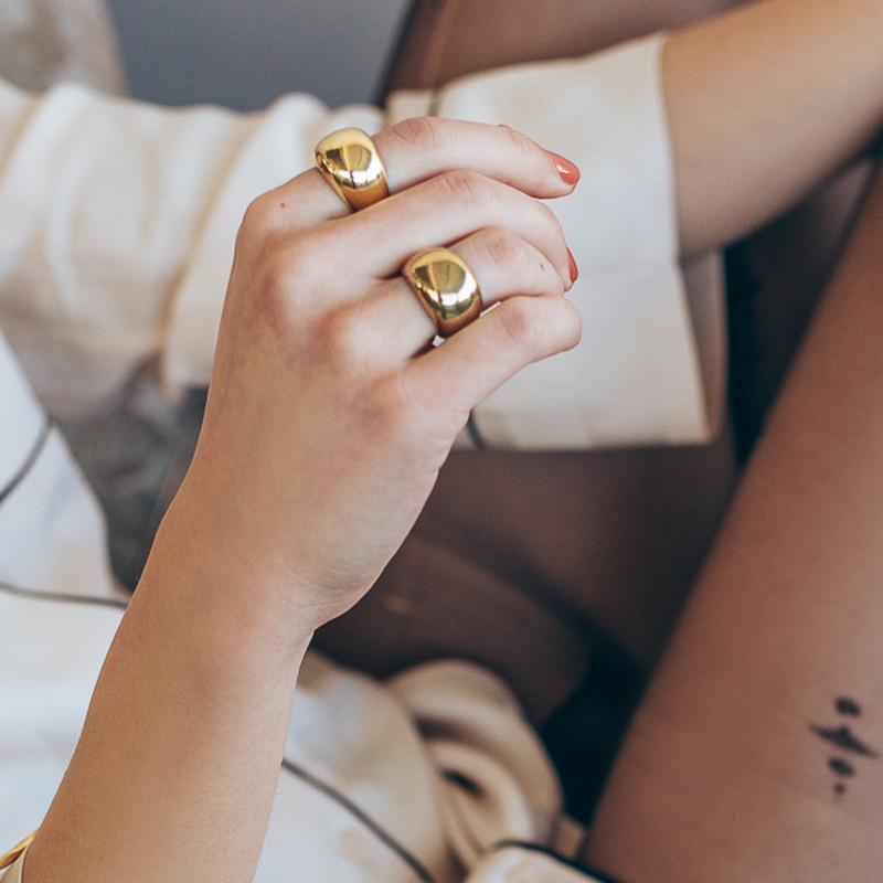 model wearing 3rd-floor handmade rings melrose gold